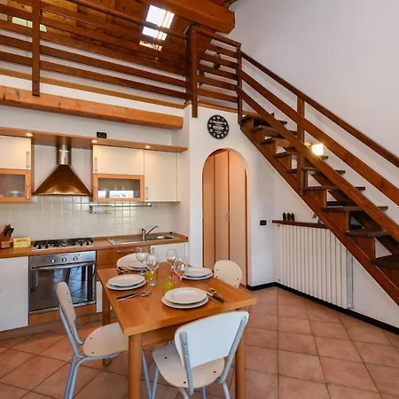 Loft Soppalcato Con Patio, Piscina E Parcheggio Desenzano del Garda