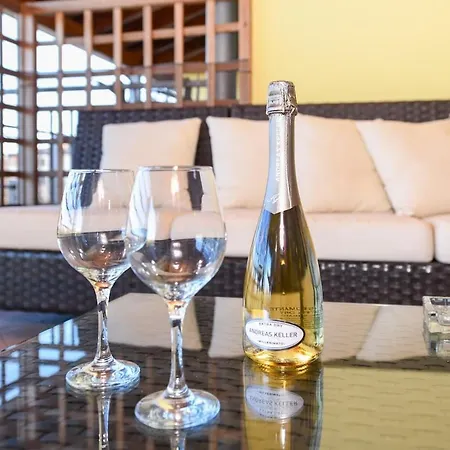 Apartmán Loft Soppalcato Con Patio, Piscina E Parcheggio