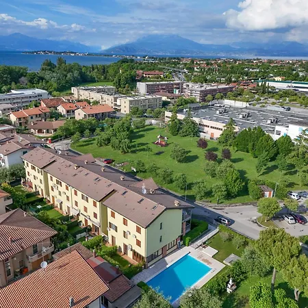 Apartmán Loft Soppalcato Con Patio, Piscina E Parcheggio